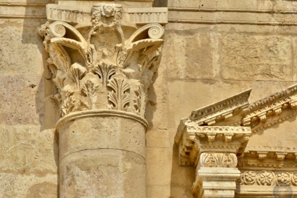 Jordanien Jerash Detail Triumphbogen Hadriansbogen erbaut 129-130 n Chr zu Ehren Kaiser Hadrian Gerasa Jordan