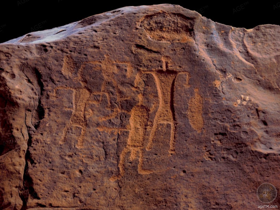 Petroglyphen Felsgravuren mit Kampfszene im Khazali Canyon Wadi Rum UNSECO Welterbe Jordanien