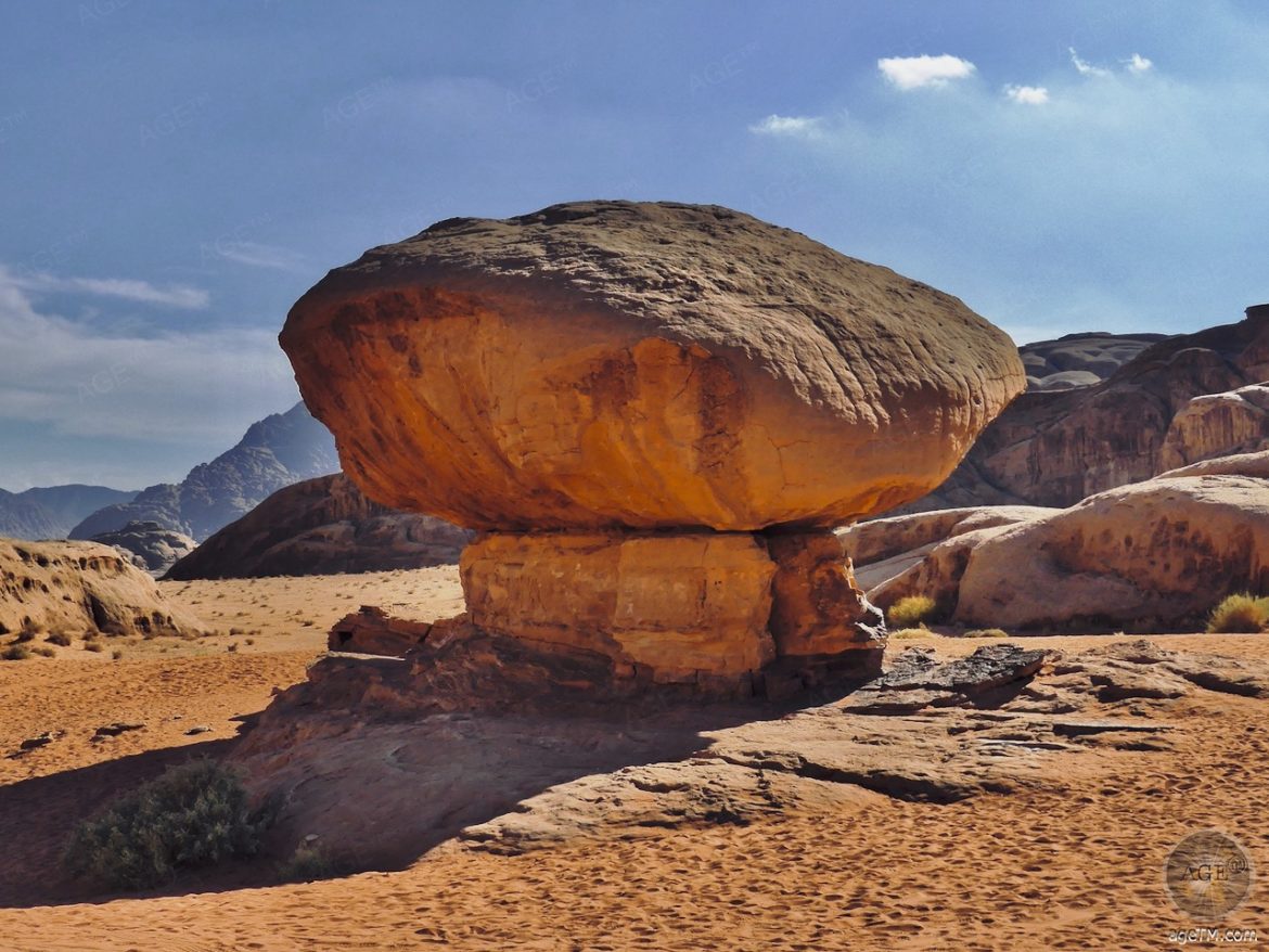 Mushroom Stone in der Wüste von Wadi Rum UNESCO Welterbe Jordanien