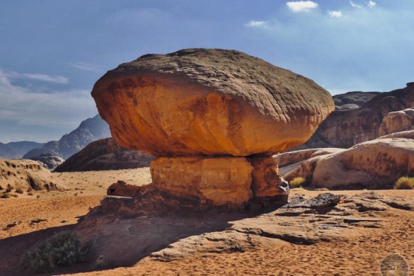 Mushroom Stone in der Wüste von Wadi Rum UNESCO Welterbe Jordanien