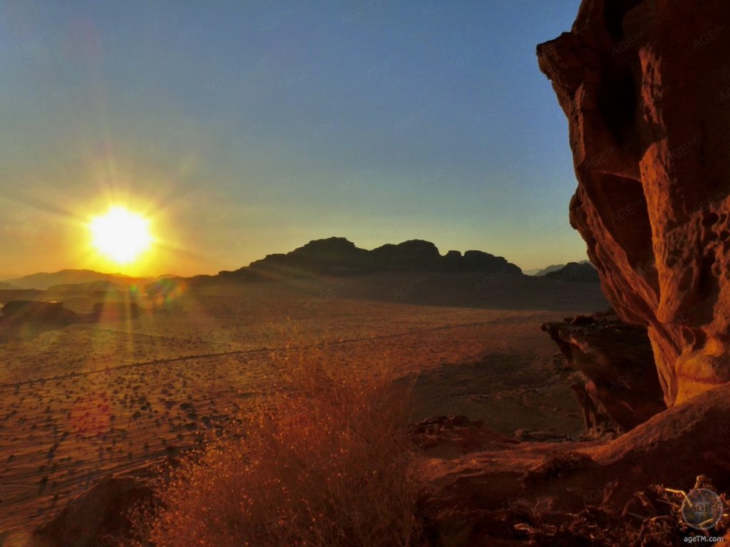 Sonnenuntergang in der Wüste - Wadi Rum - UNESCO Welterbe Jordanien