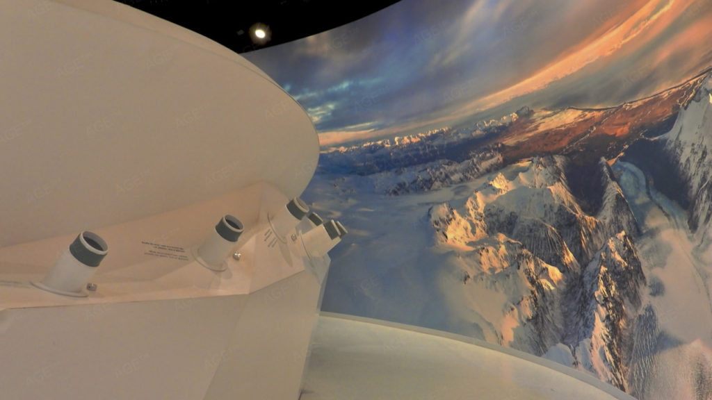 Perlan Museum Reykjavik met Wonders of Iceland & IJsgrot Perlan Natural History Museum IJsland met ijstunnel Aurora Toon vogelrotsen en uitkijkplatform boven Reykjavik, IJsland