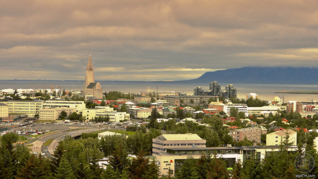 Reykjavik Island Hauptstadt Beste Sehenswürdigkeiten 38 Aussichtsplattform Perlan Reykjavik Island Hauptstadt Hallgrimskirche und Hafen Iceland