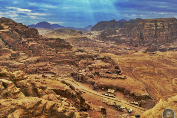 Aussichtspunkt vom Al-Khubtha Trail - römisches Theater Felsenstadt Petra Jordanien