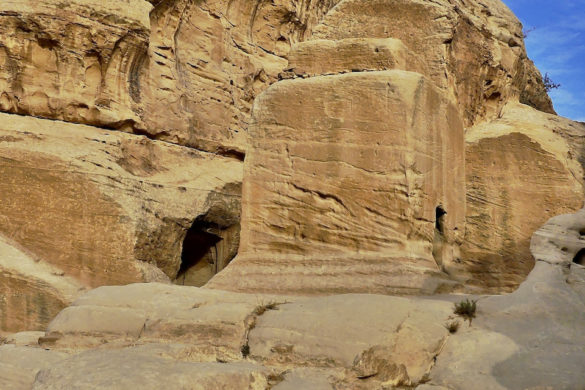 Blockgräber Djinn Blocks Dschinn Ausgrabungen Bab as-Siq Petra Jordanien