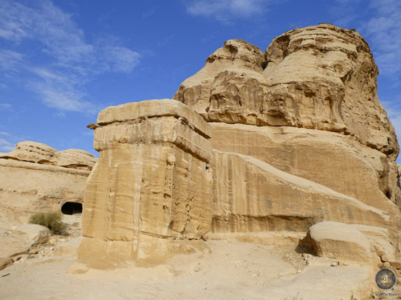 Blockgräber und Begräbnishöhlen in Petra Jordanien Blockgräber und Begräbnishöhlen in Petra Jordanien