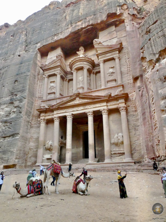 Kamel Touren zum Schatzhaus Felsenstadt Petra Jordanien