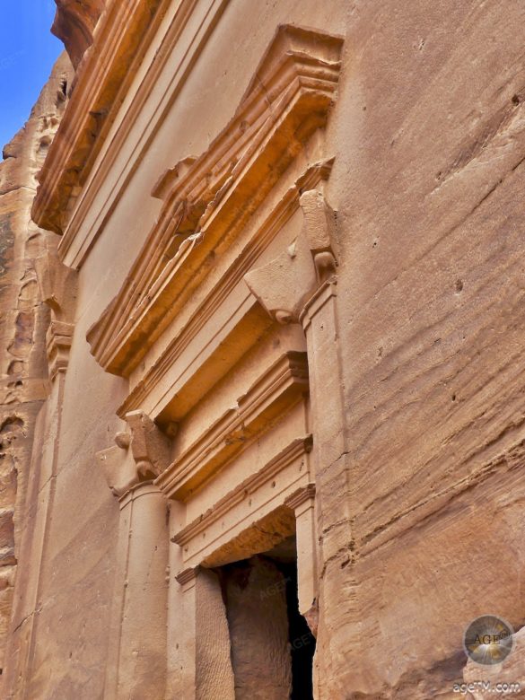 Detailfoto Uneishu Grab in Petra Jordanien UNESCO Weltkulturerbe