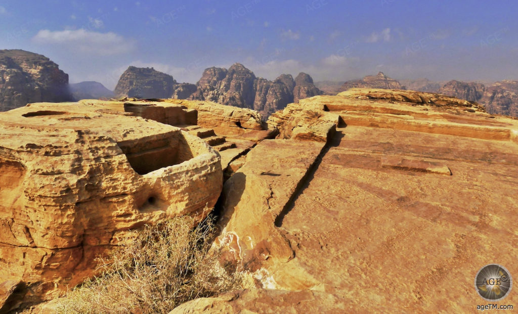 Todos os caminhos levam a Petra! Mapa de Petra e 14 dicas Lugar alto de sacrifício da cidade rochosa dos nabateus, Petra Jordânia, Patrimônio Mundial da UNESCO