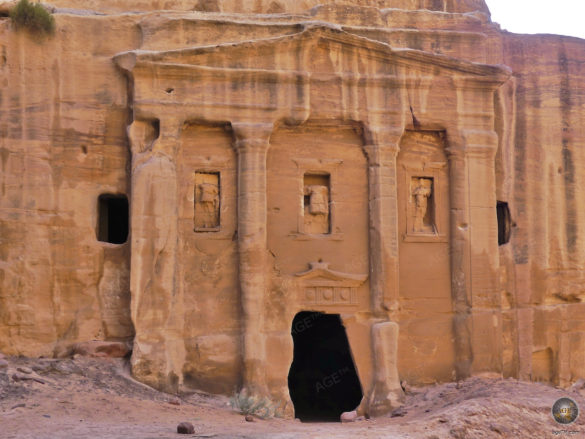 Römisches Soldatengrab Fassade Wadi Farasa Ost Petra Jordanien UNESCO Weltkulturerbe