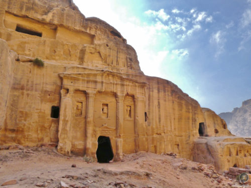 Hoge Offerplaatsen Pad van de rotsstad Petra Jordanië 4 Romeinse soldaat graf Wadi Verre Oosten Petra Jordanië UNESCO-werelderfgoed