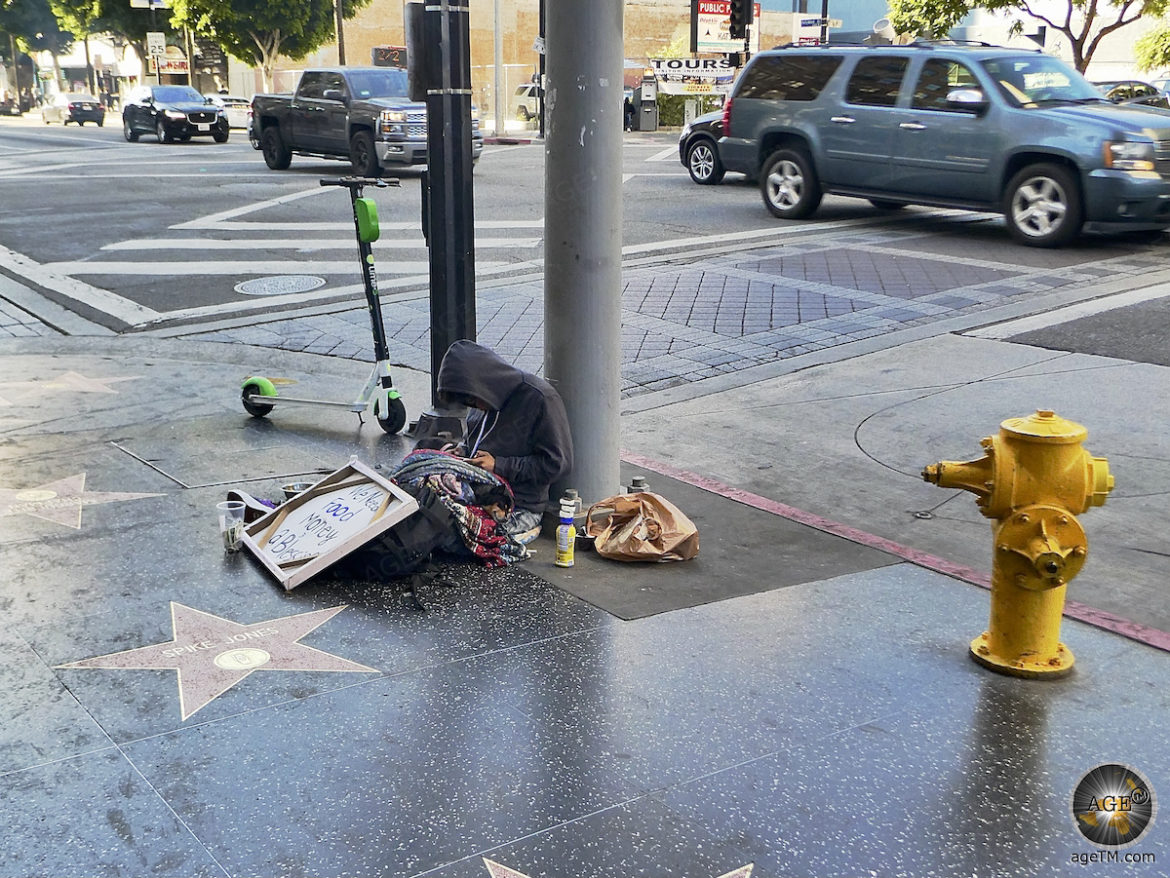 Bettler und Obdachlose auf dem Walk of Fame in Hollywood Los Angeles USA