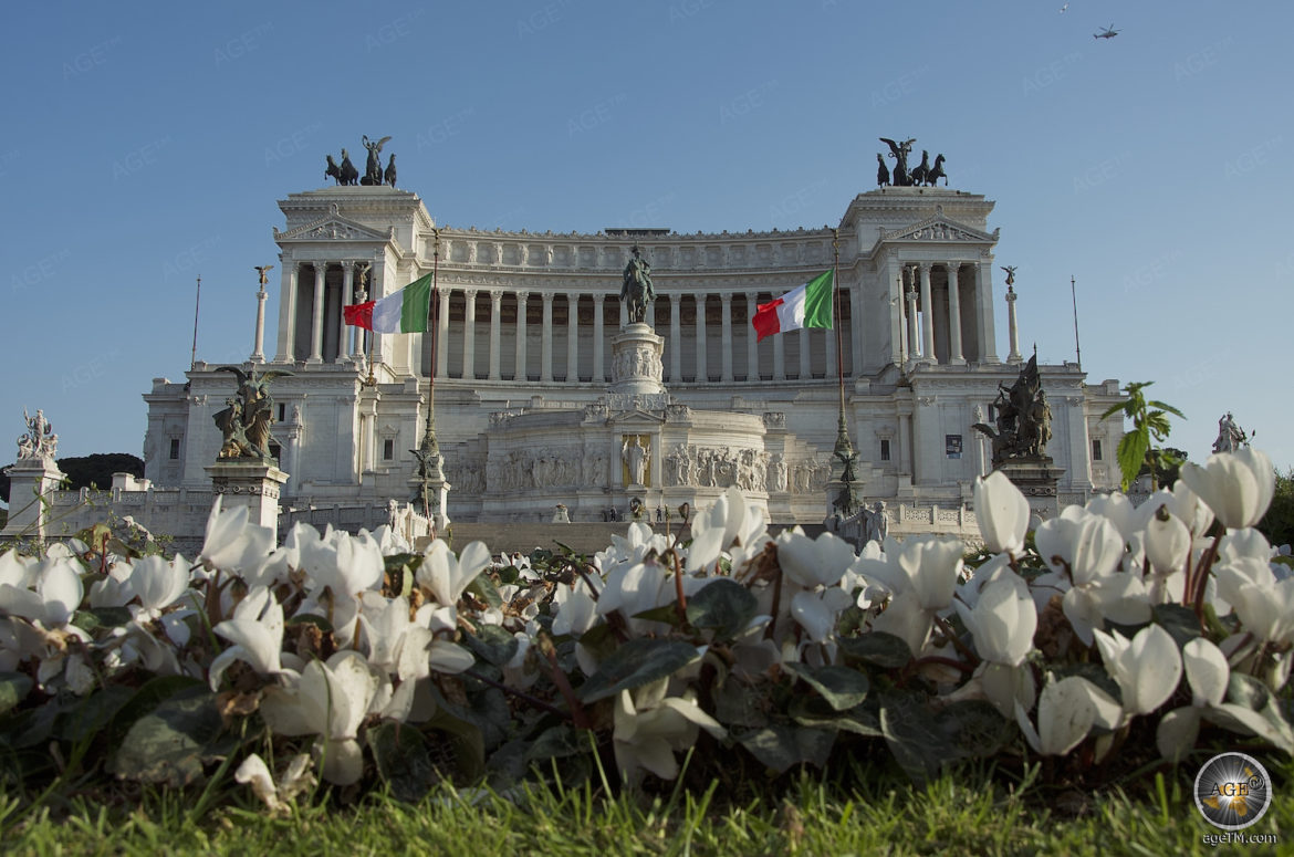 Italiens Nationaldenkmal in der Hauptstadt Rom - Europa Städtereisen Sehenswürdigkeiten