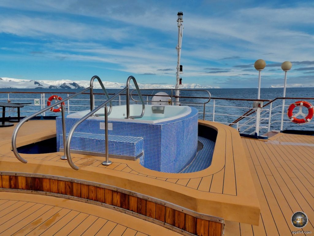 Jacuzzi auf der Sea Spirit - Antarktis Seereise mit Poseidon Expeditions