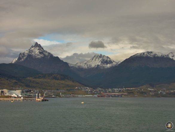 Südlichste Stadt der Welt - Ushuaia Hafen Argentinien Südamerika Feuerland - Start unser Antarktis-Expedition mit der Sea Spirit
