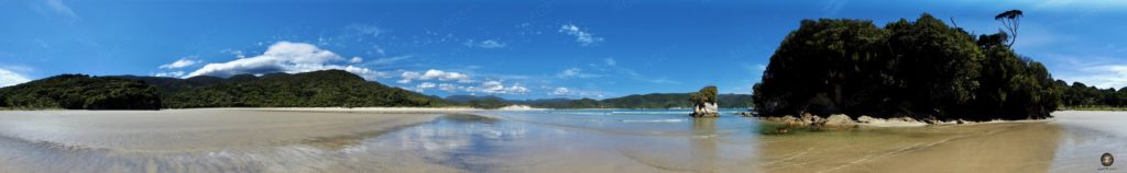 Strand-Panorama Doughboy Bay beim South Circuit Trekking auf Stewart