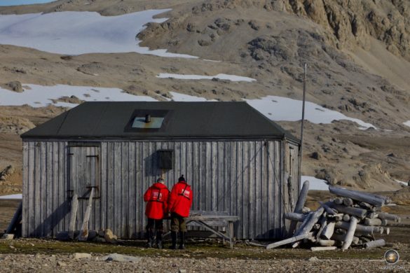 Besuch der alten Forschungsstation Kinnvika auf Nordaustlandet am Murchisonfjorden Hinlopenstraße Svalbard