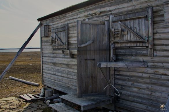 Hütte der Forschungsstation Kinnvika auf Nordaustlandet am Murchisonfjorden Hinlopenstraße Svalbard