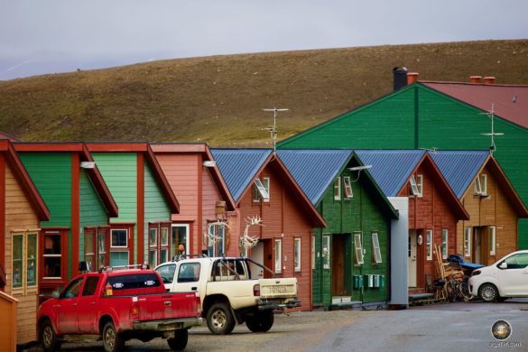Svalbard Spitzbergen - Wohnsiedlung in Longyearbyen