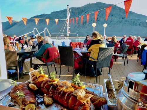 BBQ an Bord der MS Sea Spirit Poseidon Expeditions Svalbard Spitzbergen - Svalbard Cruise