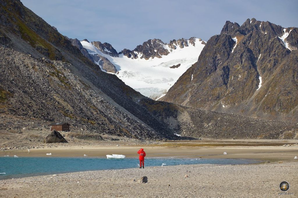 Hütte bei Gravneset - Historischer Walfang Ort Spitzbergen Svalbard