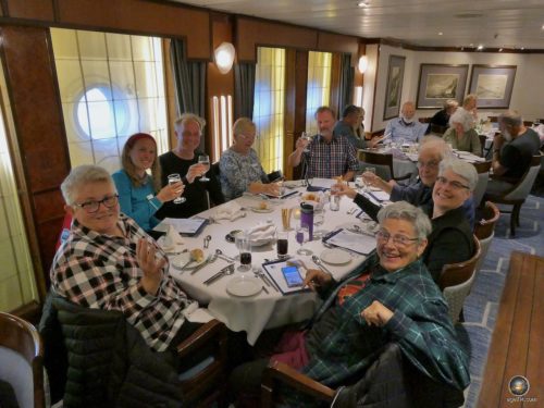 Poseidon Expeditions Svalbard Spitzbergen - Internationale Gastfreundschaft - Sea Spirit Svalbard Cruise