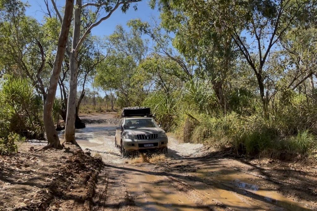 Flussdurchquerung Toyota Prado Camper LandCruiser 120